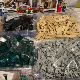 Lego 10211  Creator Expert:Grand Emporium 100% Complete w/box preowned