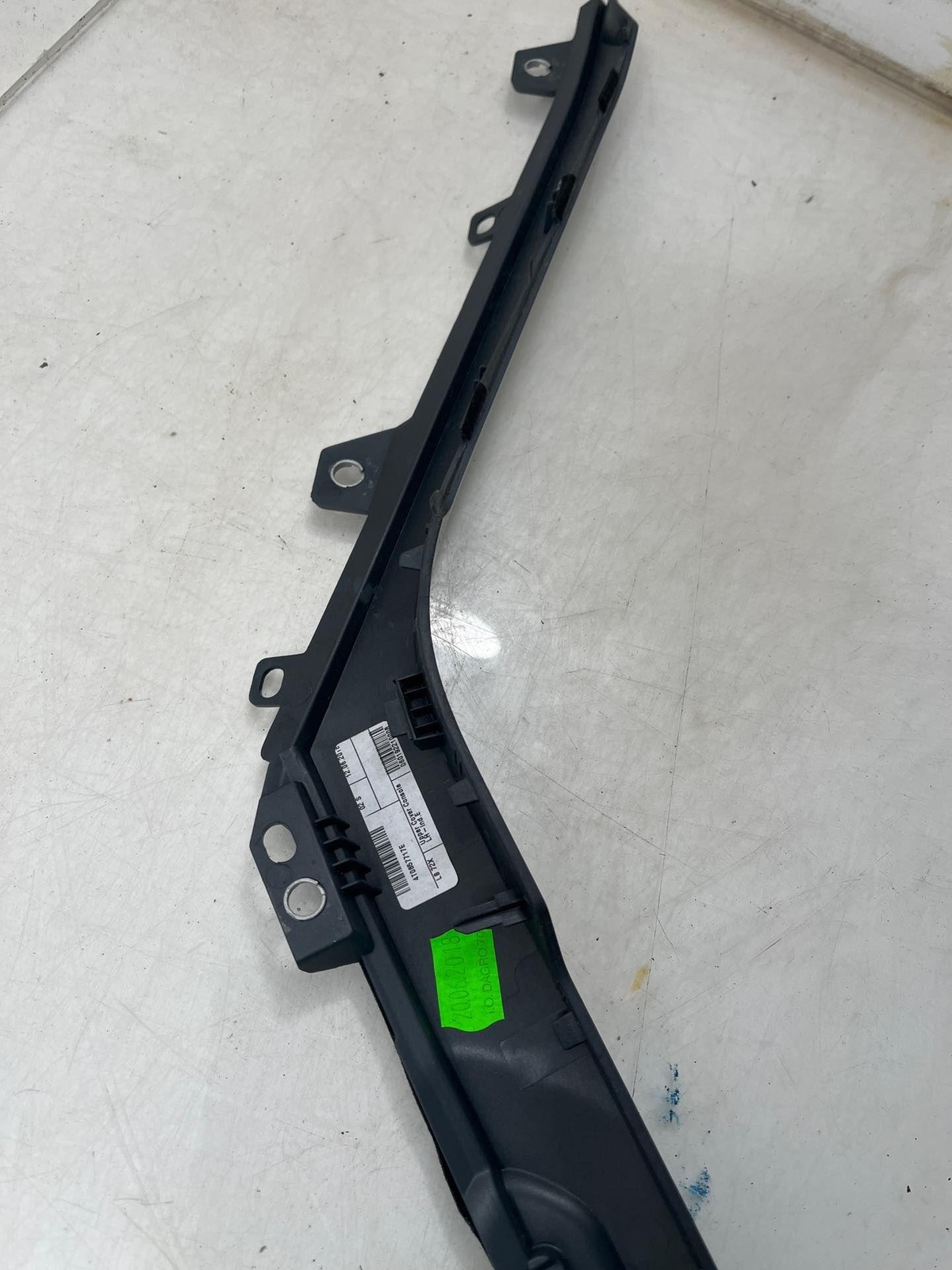 LH DRIVERS SIDE TRIM TO CENTER CONSOLE 4T0857717E LAMBORGHINI HURACAN 19