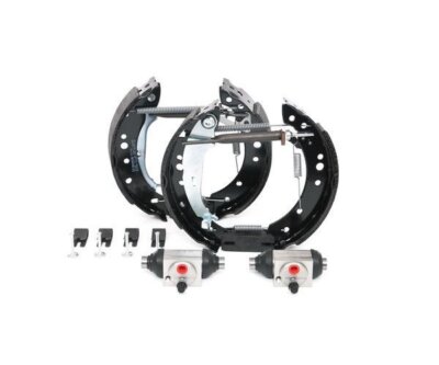 Brake shoe set kit SuperPro Bosch 0204114665 for Mitsubishi