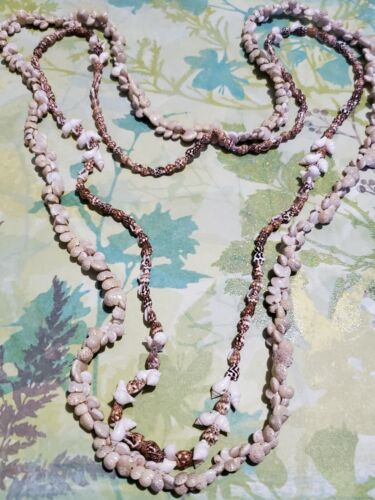 Mini Conch Shell In Brown Tones & Snail Shell In Beige Hawaii Leis (2) Necklaces - Picture 1 of 2