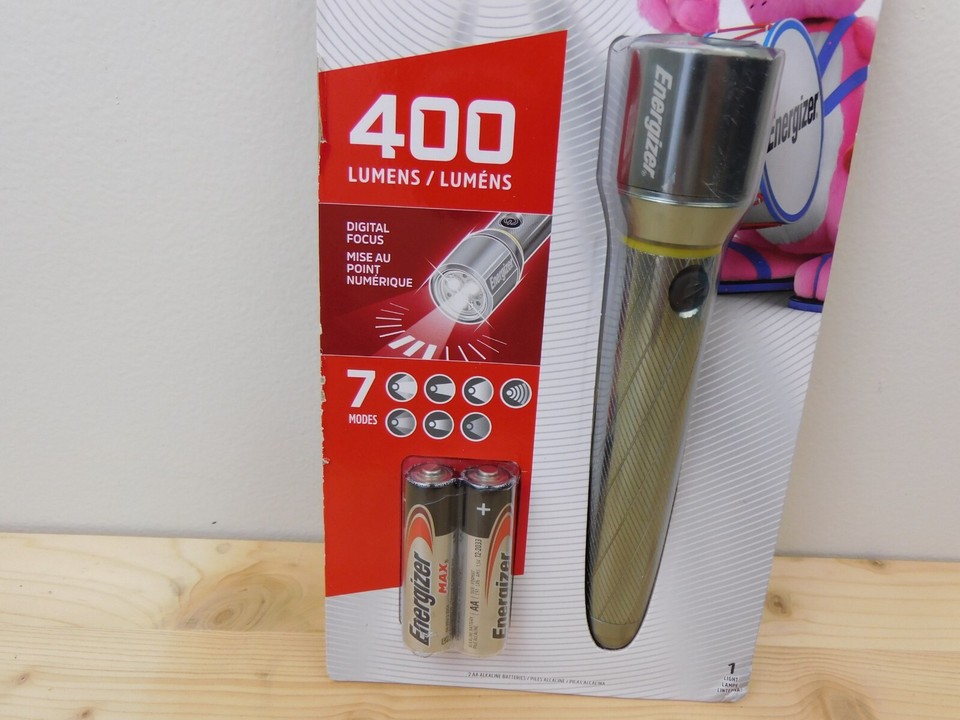 Energizer 400 Lumens LED Flashlight 7 Mode W/2 AA Batteries & Lanyard