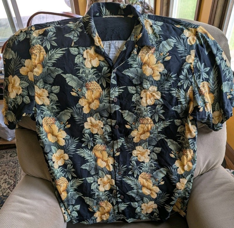 Tommy Bahama 100% Silk Hawaiian Floral Pineapple Shirt Men's Size Large