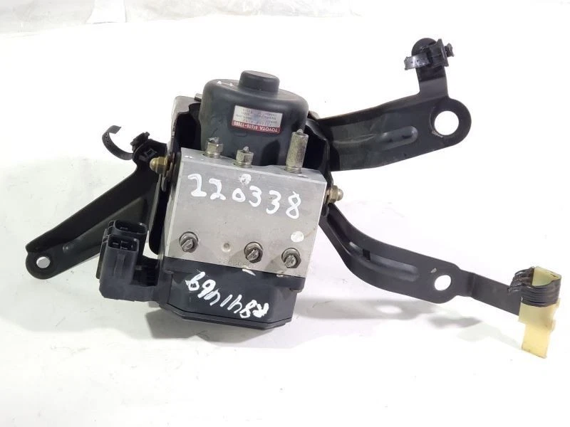 Conjunto de bomba de freno ABS antibloqueo manual tracción trasera OEM 2000 2001 2002 Toyota MR2 Foto 2 de 4