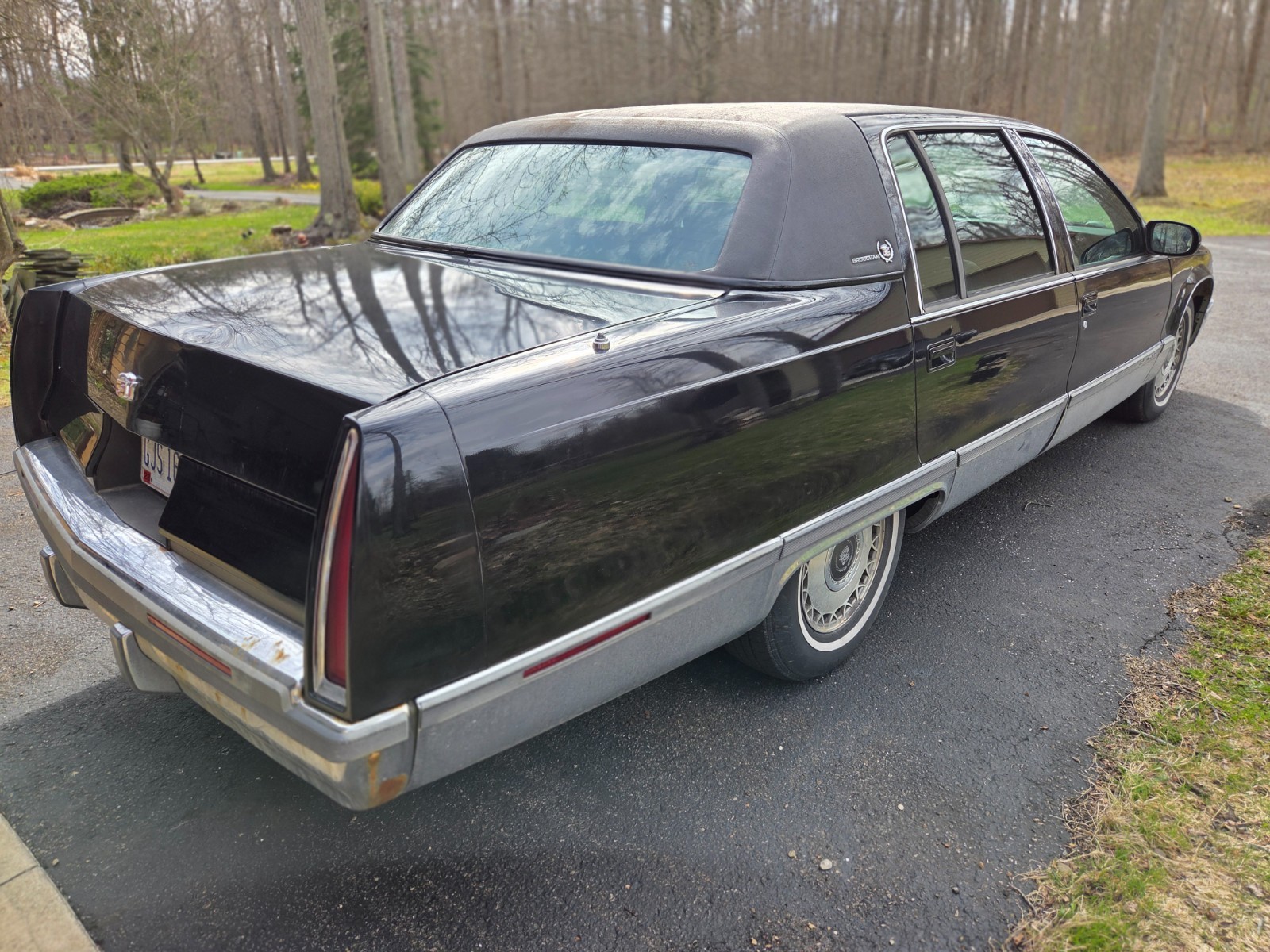 1996 Cadillac Fleetwood for sale in Chagrin Falls Ohio