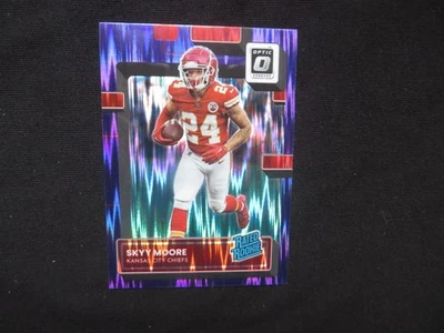2022 Donruss Optic NFL - Skyy Moore - PRIZM PURPLE FLASH - ROOKIE RC - Chiefs - Bild 1 von 2