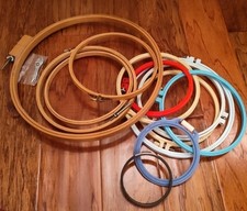 Lot Of 12 Embroidery Hoops 4 Wood 7 Plastic 1 Metal 4" To 13.5"