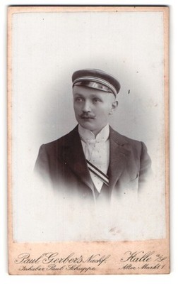 Fotografie Paul Gerber´s Nachf., Halle / Saale, Alter Markt 1, Portrait eines j 