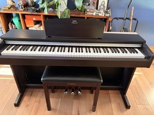 Yamaha Arius YPD-135 Digital Piano
