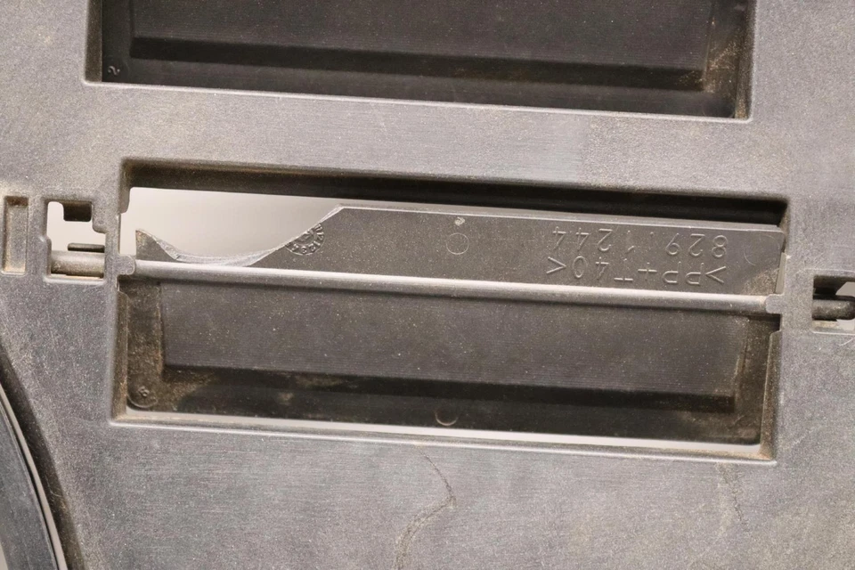 2011 ASTON MARTIN V8 VANTAGE 4.7L ENGINE RADIATOR COOLING FAN MOTOR ASSEMBLY OEM - Image 4 of 4