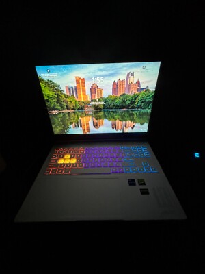 HP OMEN - Transcend 16'' 240Hz Wide Quad XGA Gaming Laptop - Intel Core i9 - 16GB