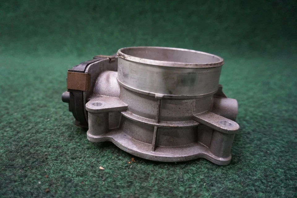 Chevrolet Tahoe 2018 5,3 L carrocería del acelerador OEM 12678224 Foto 2 de 4