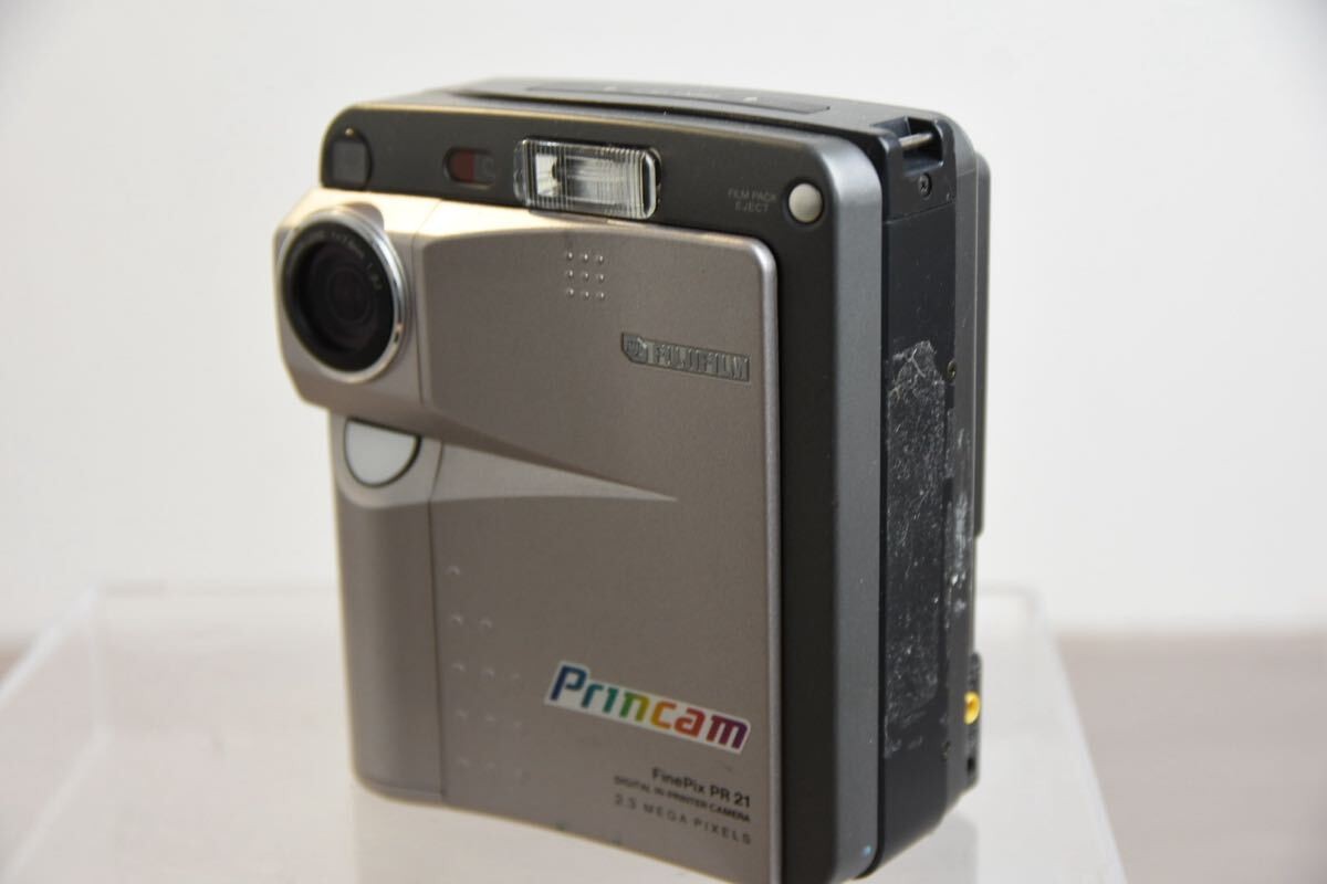 #3057 希少 Princam FinePix PR 21 FUJIFILM FUJIFILM FinePix PR21 Digital Camera 2.3MP with Instant