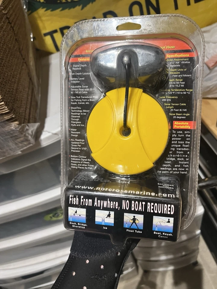 Radio Shack Exclusive Portable Fish Finder Hawk Eye New in Package - Image 4 of 4