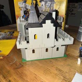 LEGO 6074 Black Falcons Fortress - 98% Complete with Box & Instructions