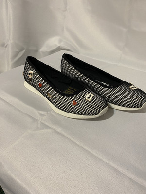 Karl Lagerfeld Paris Women s Mesh Slip-On Ballet Flats Wide 9 Black/White