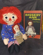 Vintage Raggedy Ann Set Of Dolls vintage book