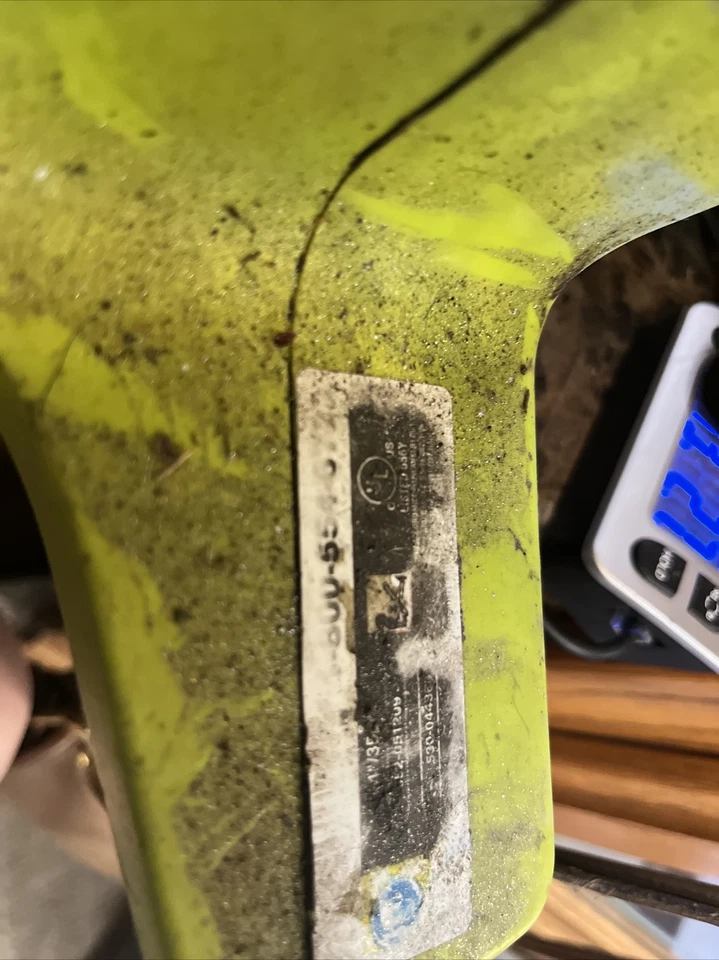 poulan wood shark model 1975 chain saw. AD - Image 4 of 4