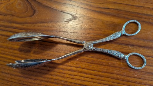 Silver dessert servers and sugar set - Picture 6 of 8