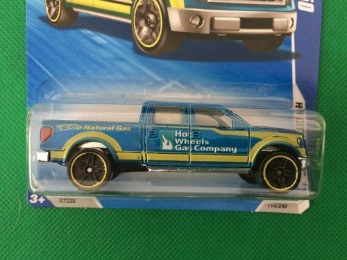 2010 Hot Wheels #114 HW City Works 6/10 '09 FORD F-150 Blue Variation B68 - Picture 2 of 9