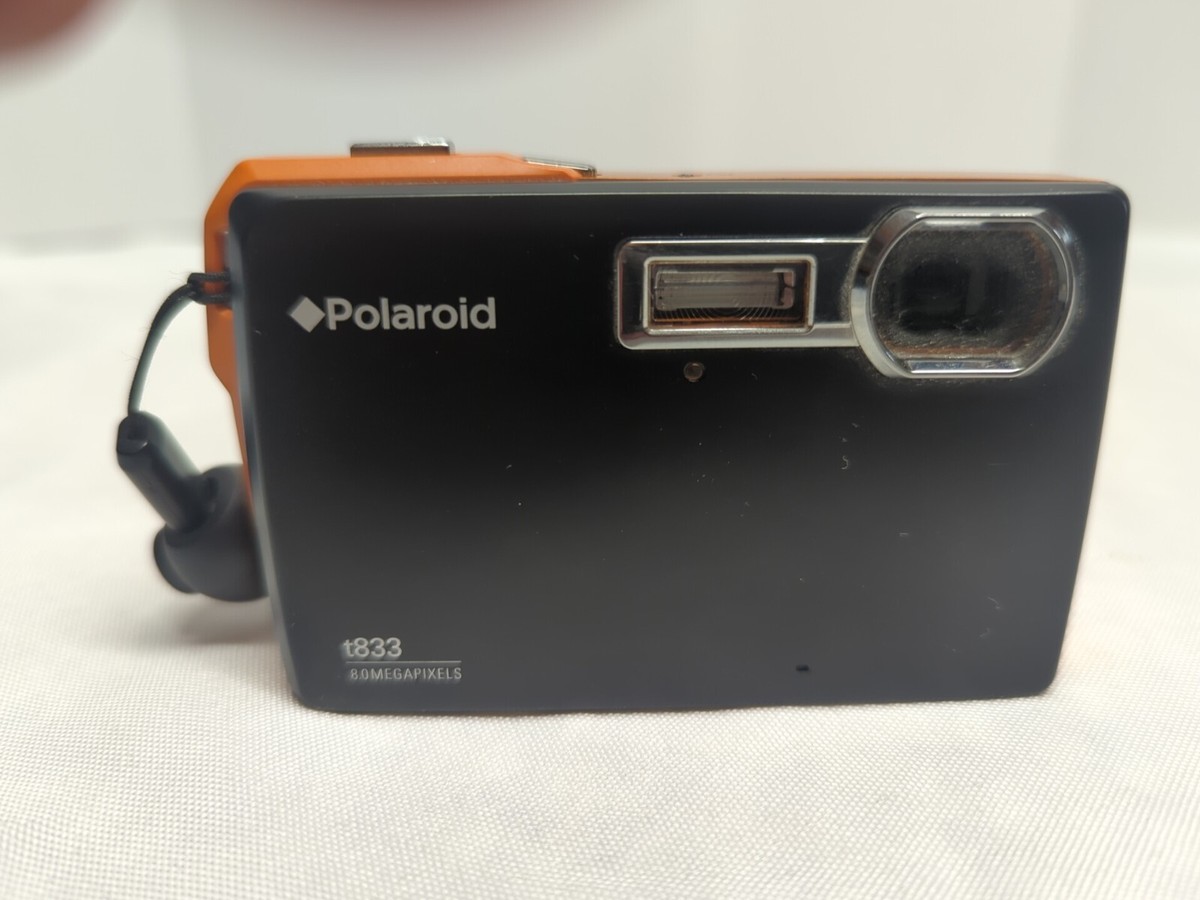 Polaroid T833 Digital Camera 8 Megapixels Waterproof + Charger
