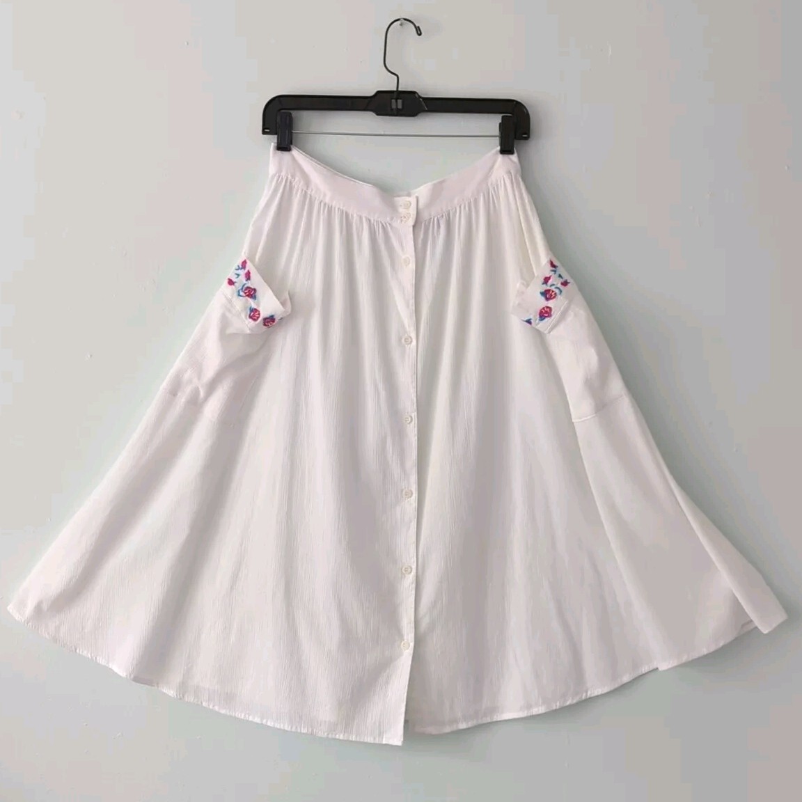Vintage Classix Women's Med White Crinkled Cotton Button