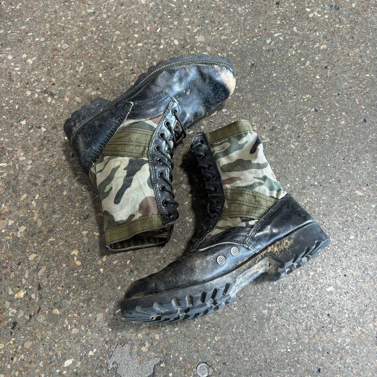 Vintage US Military Issue Jungle Combat Boots Green Camo 10R