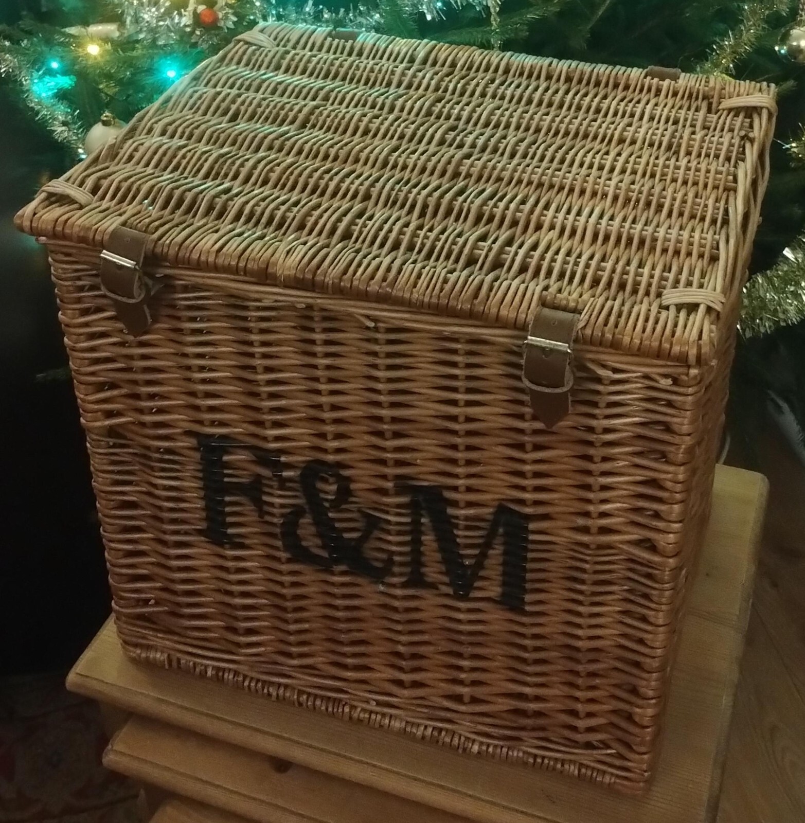 (A) Fortnum and Mason F&M Genuine Wicker Wine Hamper Basket