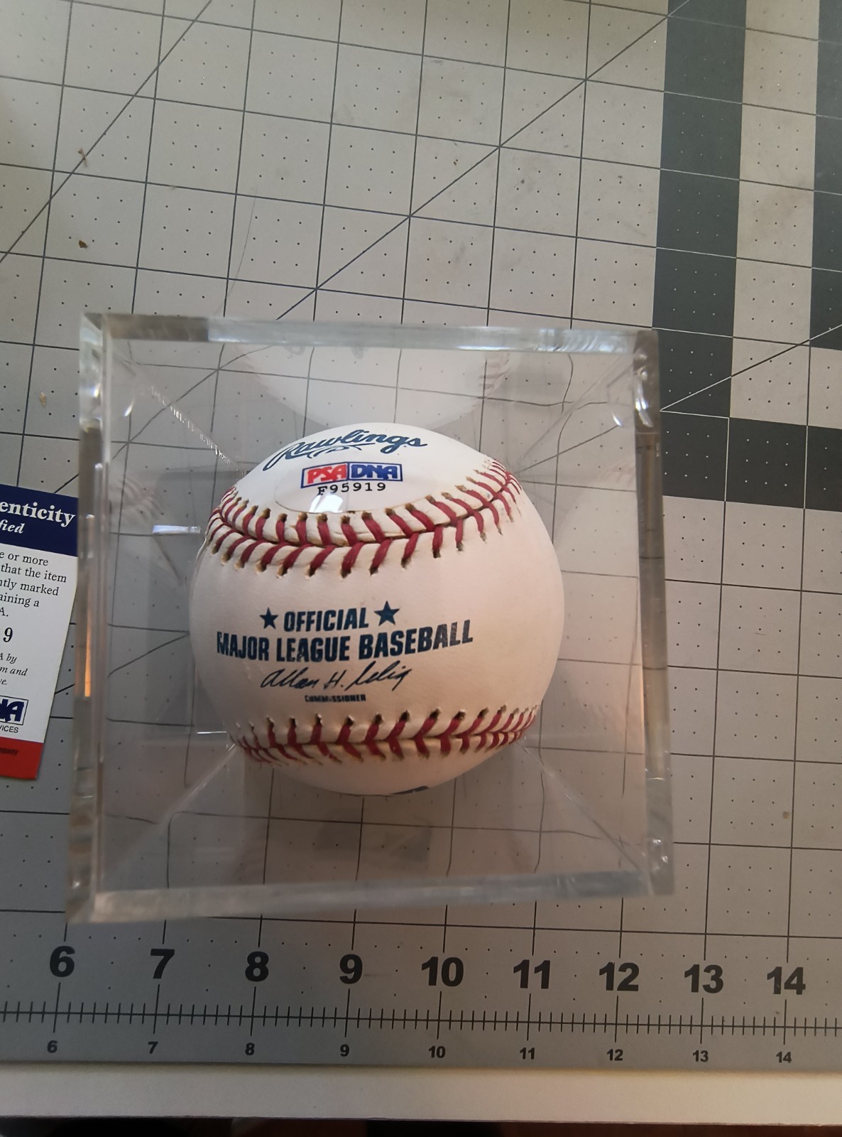 PSA DNA Sammy Sosa Autographed Baseball Certificate F95919 view 3