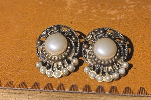 Vintage Faux Pearl And Goldtone Open work!