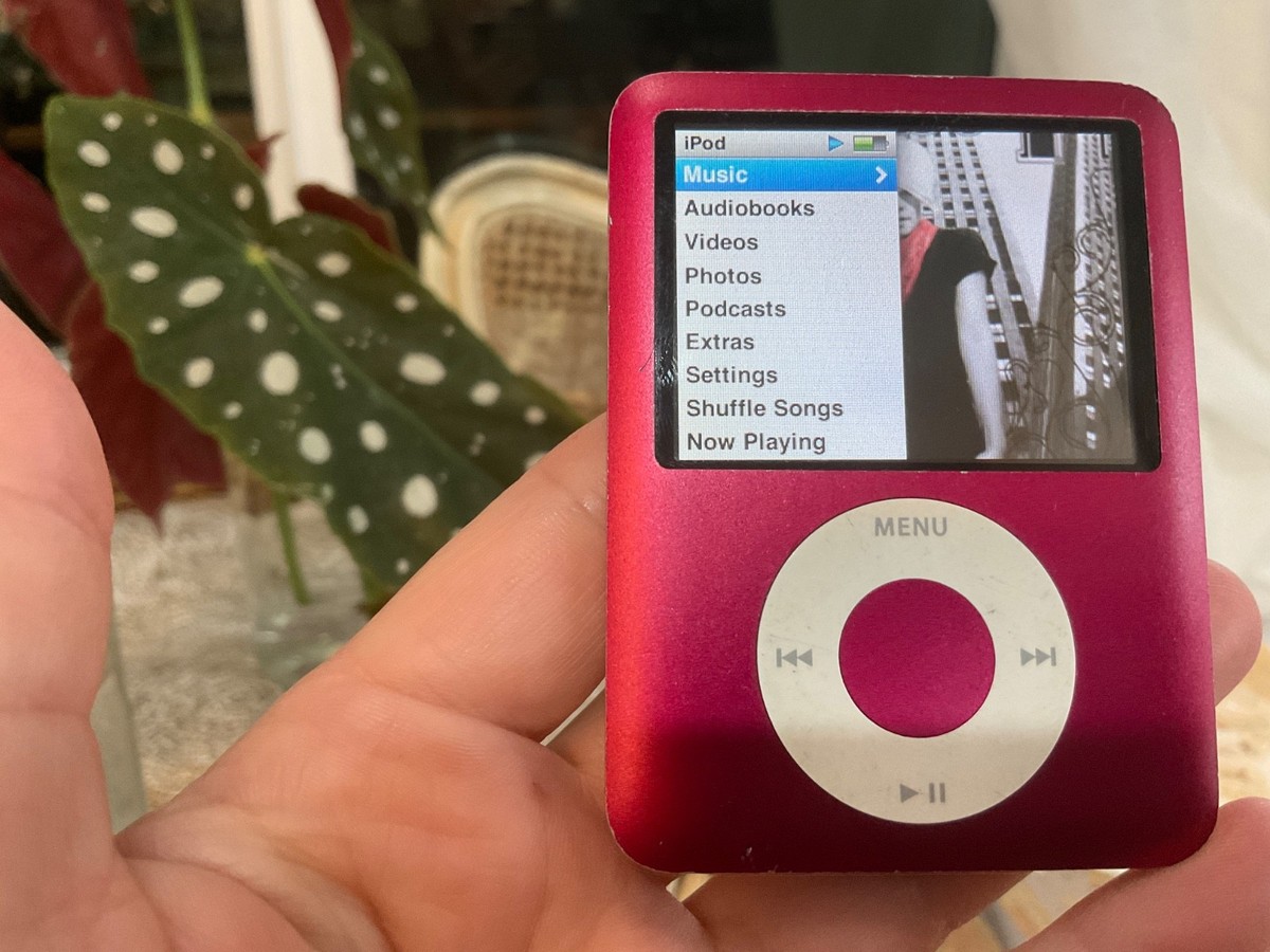 値下げします。新品未開封Apple iPod nano レッド 新品未開封 iPod nano 8GB RED PC693J/A - メルカリ