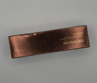 Hourglass Illusion Luminous Glow Foundation SPF30 1.1oz Shade #18 *NIB* *SEALED*