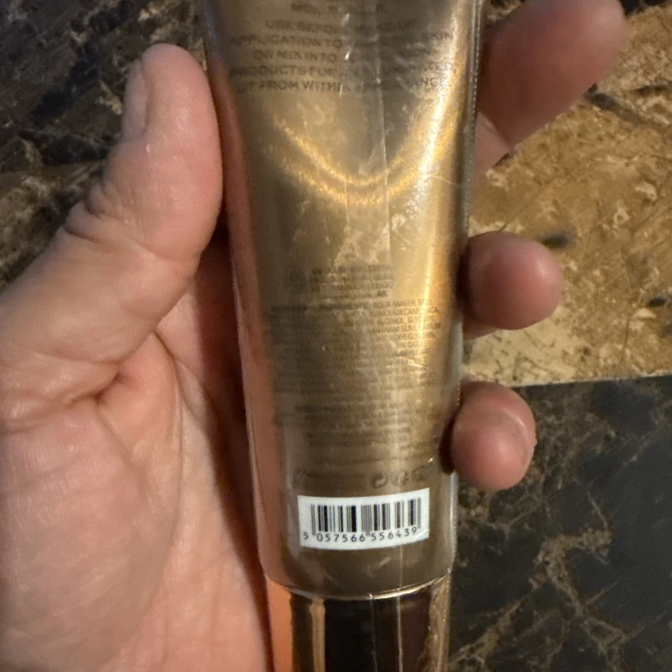 Revolution Glow Beam Light Strobe Cream Peach 1.01fl.oz - Image 4 of 4