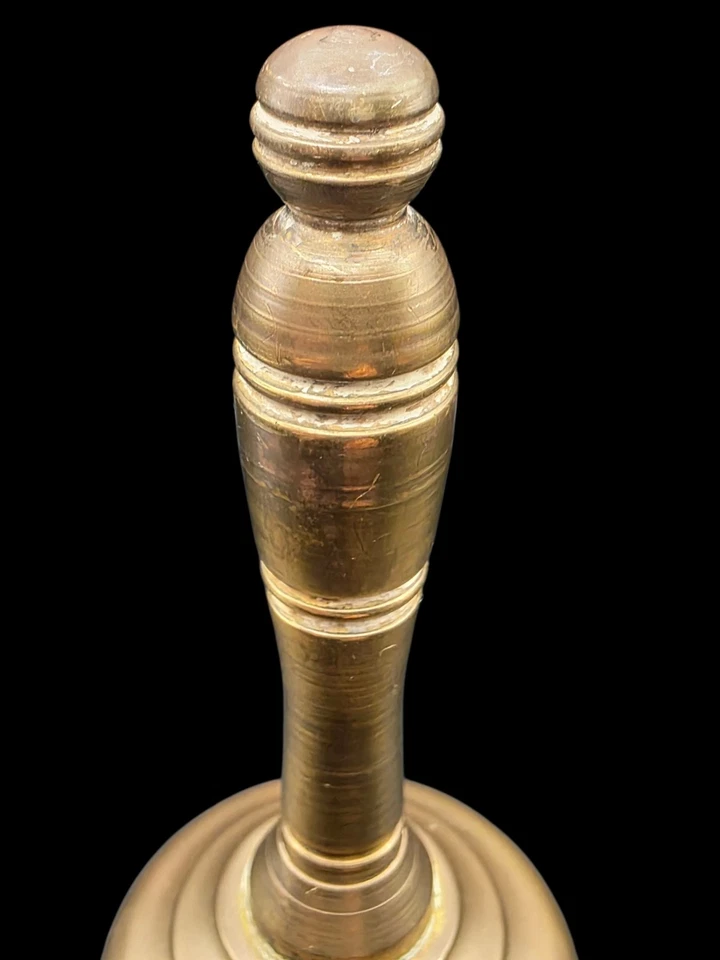 Mid Century Brass Hand Bell Made in England – Dinner or Servant Bell 11cm - Image 3 of 4
