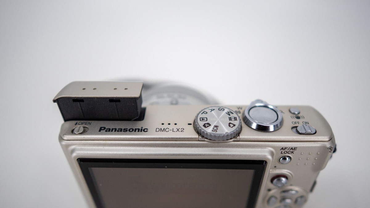 【極美品】Panasonic LUMIX DMC-LX2 Panasonic Lumix DMC-LX2 10.0MP 4x Zoom Camera Black, Charger, 32GB