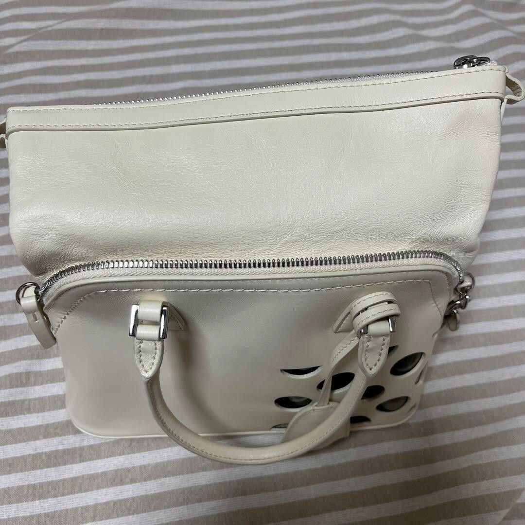 即発★MAISON MARGIELA★MINI 5AC HOLE PUNCH BAG Maison Margiela MINI 5AC Hole Punch Leather Bag White