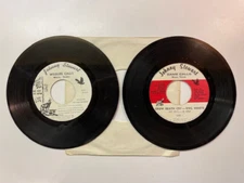 2 Vintage Vinyl 45 Records- Johnny Stewart Game & Wildlife Calls