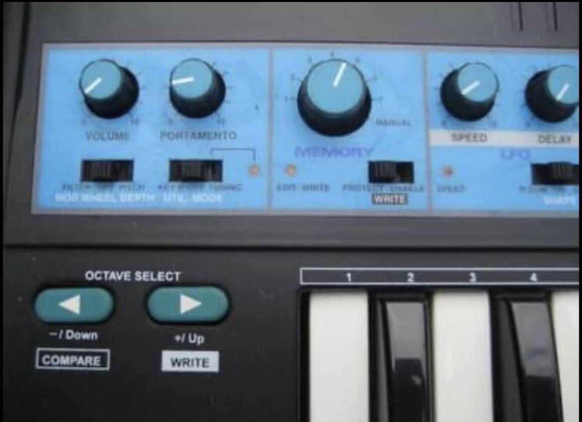Vintage Original Novation Bass Station Synthesizer DUAL Vintage Original Novation Bass Station Synthesizer DUAL