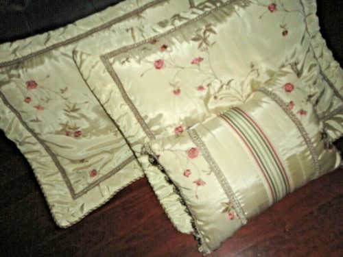 CROSCILL ROSE GARDEN CREAM FLORAL (3PC) KING PILLOW SHAMS & THROW PILLOW