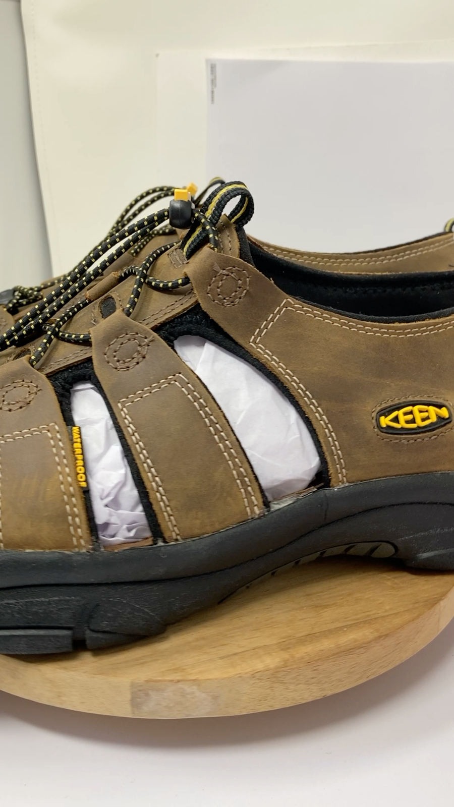 Sandali da trekking KEEN Newport in pelle marrone da uomo taglia 16 1001870