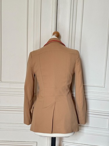 Hermes Paris
Vintage Beige Wool Blazer with Red Liseret Detailing
Size 38 FR / S - Picture 3 of 6