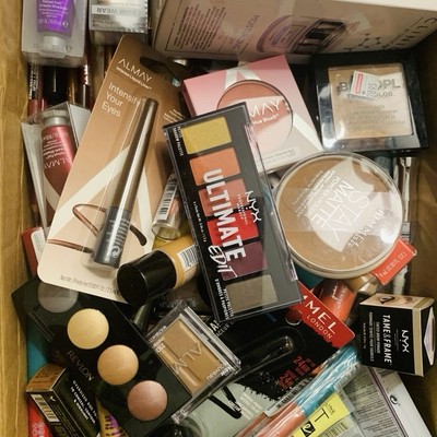 100 pcs--Mixed MAKEUP, FACE, LIPS, & LASHES & POLISH  Random Pick