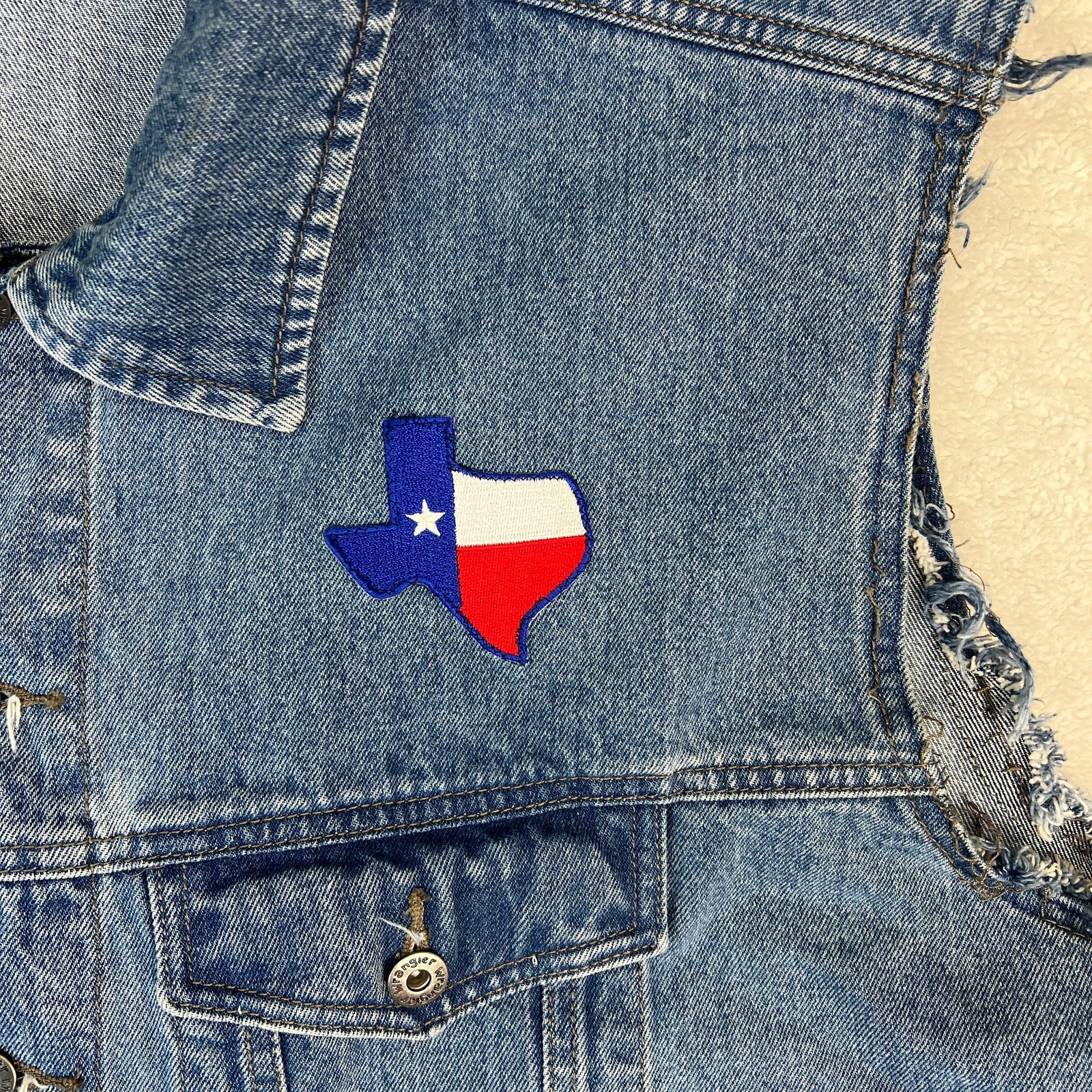 Mens Wrangler Hero Unique  Biker Denim Vest DEVIL FLAMES PATCH Texas 2XL Rare image 7