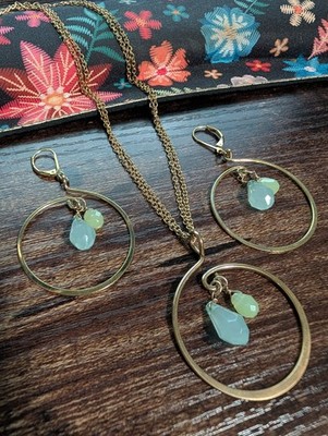 Cookie Lee Necklace + Earrings - Gold tone chain - Circular pendant w/ 'stones'