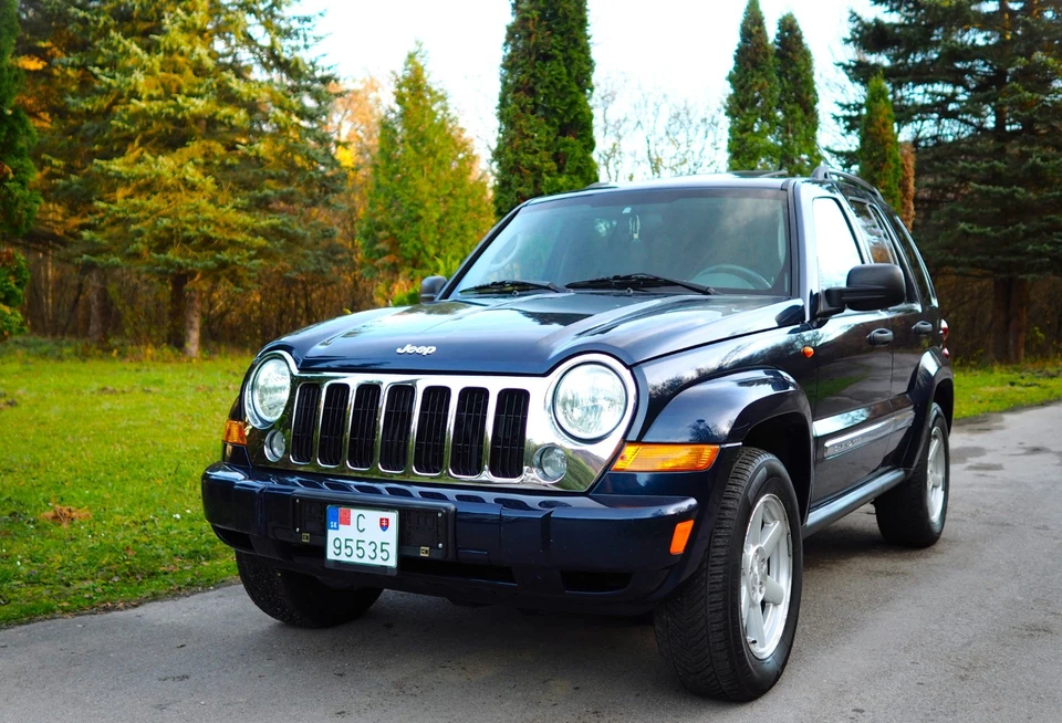 JEEP CHEROKEE 2.8 CRD 120kW LIMITED 4X4,aus Italien-Absolut Rostfrei,Schiebedach - Bild 3 von 4