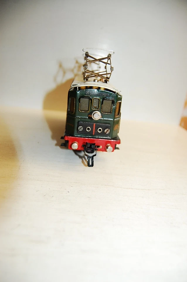schöne alte Märklin Spur 0 Blech 20V Elektrolokomotive RS 66/12920 - Bild 4 von 4