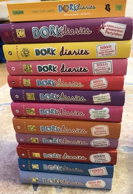 Dork Diaries Buchreihe (12 Bücher)   Ein Comic-Roman von Rachel Renée Russell