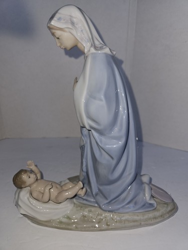 Lladro HOLY NIGHT NATIVITI MARY & BABY JESUS Figurine RELIGION 5796 Mint - Picture 3 of 10