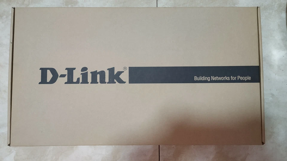 D-LINK KVM-140 Rack Mount KVM Switch Digital 8 Port Mouse Keyboard VGA PS/2 - Image 3 of 4