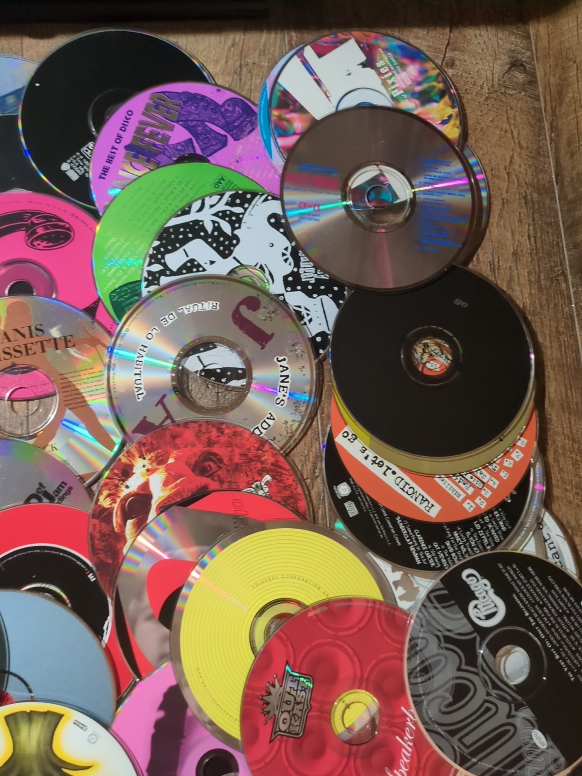 DiscGear Selector 100 Auto And Lot Of 100 Cds, Mainly Rock, Numetal And Ska