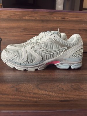 NEW Saucony ProGrid Triumph 4 Party Pack Men s 13 / Women s 14.5 Running